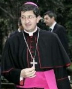 l'arcivescovo Giuseppe B